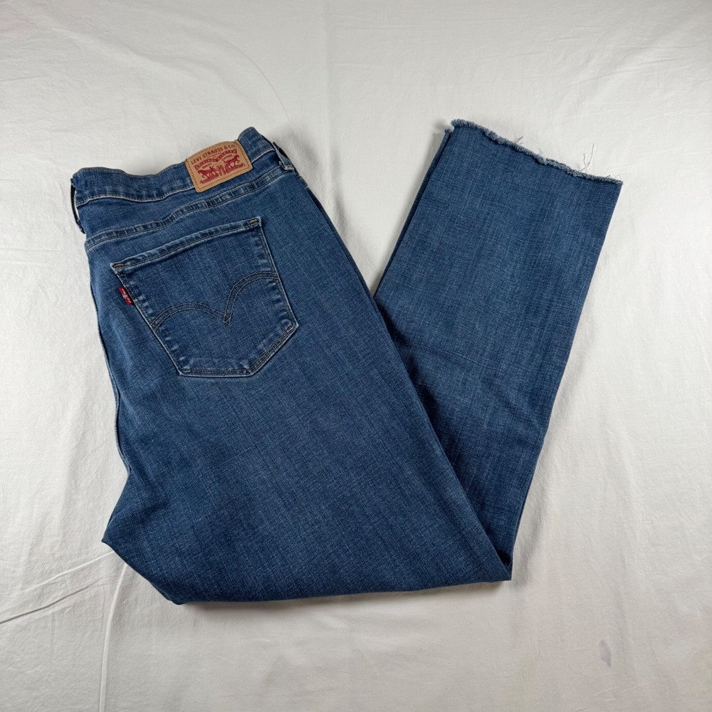 Levi's Women's Plus‎ Size 16W Blue Classic Straight Raw Hem Jeans